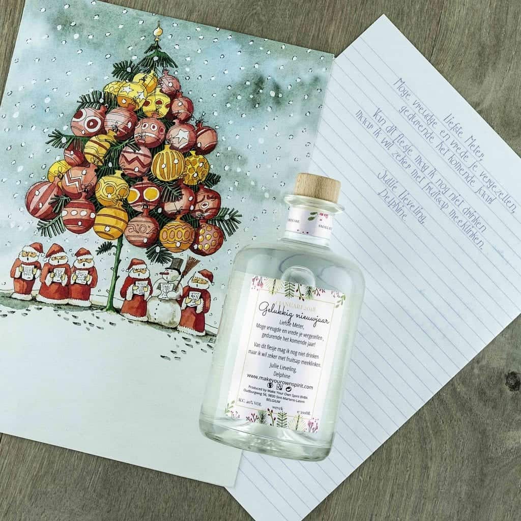 nieuwjaarsbrief geschreven op een fles gin