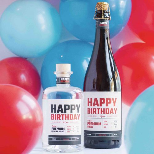 Gepersonaliseerde flessen gin en bier als verjaardagscadeau